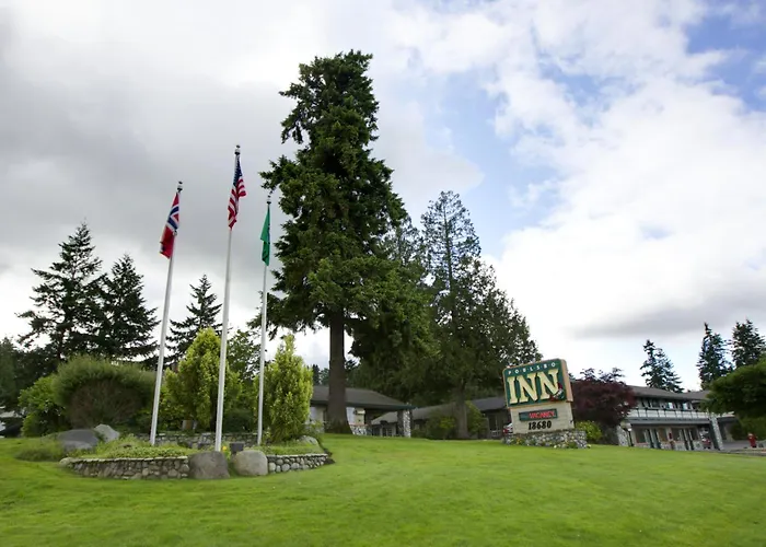 Poulsbo Inn & Suites