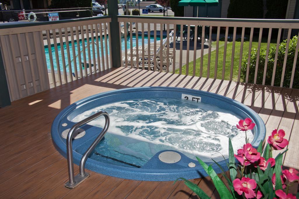 & Hotel 3*
